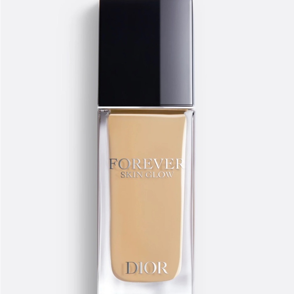 Dior Radiant Foundation Collection - Diverse Shades - Picture 8 of 14